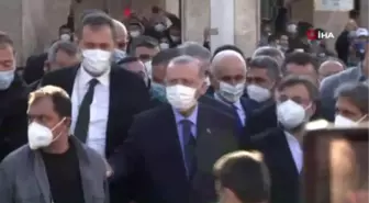 Cumhurbaşkanı Recep Tayyip Erdoğan, Cuma namazını Taksim Camii'nde kıldı