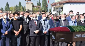 Kovid-19'dan vefat eden eski Kemalpaşa Belediye Başkanı Özüdoğru'nun cenazesi defnedildi