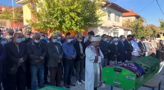 Son dakika! Burdur'da feci kazada hayatını kaybeden aile yan yana toprağa verildi