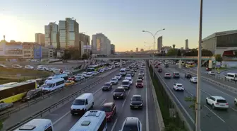 Mesai saatinin bitimiyle trafikte yoğunluk oluştu