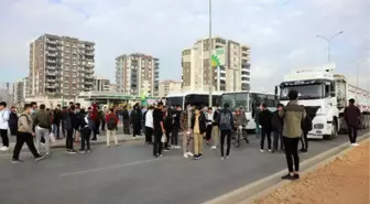 GAZİANTEP'TE ÜST GEÇİT İSTEYEN VATANDAŞLAR YOLU KAPATTI