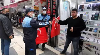 Fatsa Belediyesi'nden esnaf ve vatandaşlara Türk bayrağı