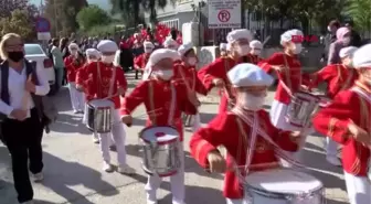 MANİSA'DA BAYRAM COŞKUSU SOKAKLARA TAŞTI