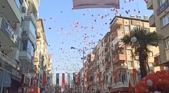 İzmir'de Cumhuriyet coşkusu: 5 bin balon aynı anda gökyüzüne bırakıldı