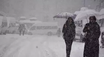 Meteoroloji'den 5 bölgeye uyarı! Onlarca ile sağanak ve kar yağışı bekleniyor