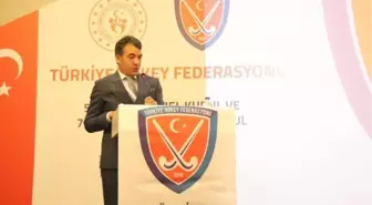 Hokey Federasyonu Başkanı Sadık Karakan güven tazeledi