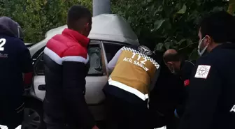 Son Dakika | Burdur'da elektrik direğine çarpan otomobilin sürücüsü hayatını kaybetti