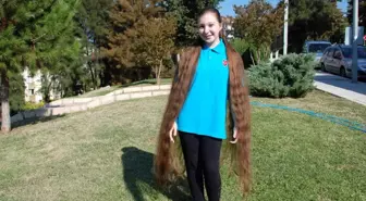 Rapunzel Pelin'in saçları boyunu aştı