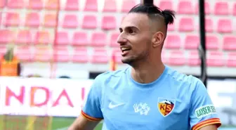 Kayserispor'da Onur Bulut ilk kez kırmızı kart gördü