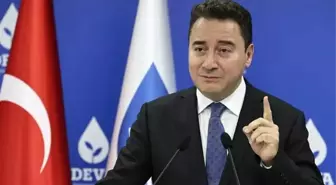 Ali Babacan, Cumhurbaşkanı Erdoğan'a yüklendi: Enflasyon hukukla, adaletle düşer