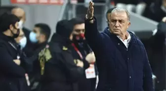 Fatih Terim'den canlı yayında büyük sürpriz! Lokomotiv Moskova maçının ilk 11'ini açıkladı