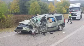 Son dakika haberleri! Tokat'ta tır ile çarpışan otomobildeki bir kişi öldü, bir kişi yaralandı