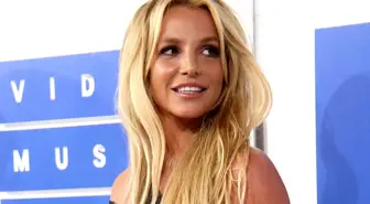 Britney Spears'ın babası vasilikten çekildi