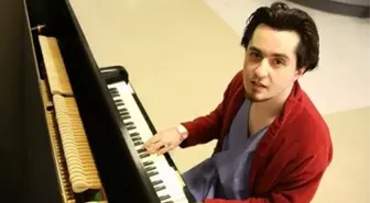 Üç Kuruş dizisinin Konyalı'sı Alişan Uğur, ünlü isim Özkan Uğur'un oğlu çıktı