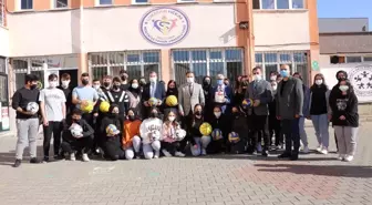 Gürsu Belediyesi'nden okullara spor malzemesi desteği