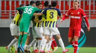 Kanarya kendine geldi! Fenerbahçe, Royal Antwerp'i 3-0 mağlup ederek Avrupa Ligi'ndeki ilk galibiyetini aldı