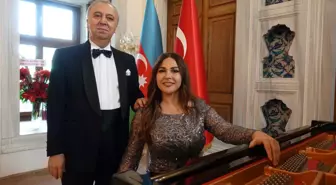 Azerbaycanlı sanatçılar Karabağ zaferinin yıl dönümüne İstanbul'da konser verdi