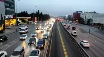 Bazı yollarda trafik yoğunluğu yaşanıyor