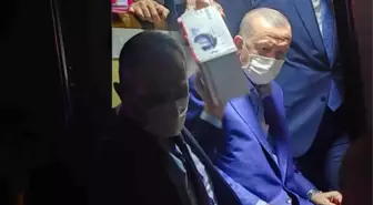 Cumhurbaşkanı Erdoğan, Batman'da çocukların 'Tayyip Dede' sloganlarına kayıtsız kalamadı