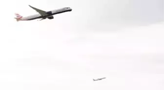 ABD'nin seyahat yasağını kaldırmasıyla İngiltere'den aynı anda iki uçak kalktı