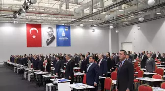 İBB Meclisi İYİ Partili Lütfü Türkkan'ın sözlerine tepki olarak şehitler için saygı duruşu ile başladı