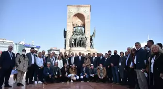 Memleket Partisi Genel Başkanı İnce, Beyoğlu'nda esnafı ziyaret etti