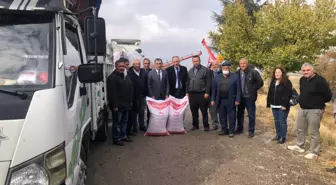 Ankara'nın Bala ilçesinde çiftçilere mercimek tohumu dağıtıldı