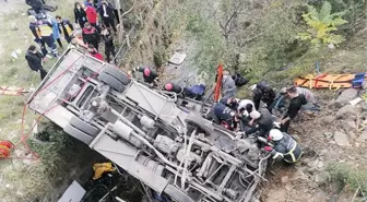3 kişinin öldüğü, 19 kişinin de yaralandığı servis kazasıyla korkunç açıklama: Bayır aşağı çok hızlı gidiyorduk