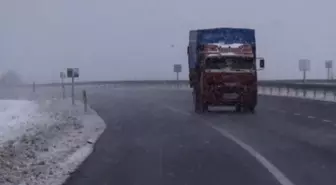 Aksaray'da yüksek kesimlere mevsimin ilk karı düştü