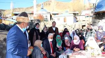 Kadın çiftçiler kadın vekilden süt sağım makinesi istedi