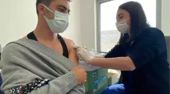 Ankara'da mRNA aşısında 18 yaş üstüne 'hatırlatma dozu' uygulaması başladı