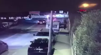 ATAŞEHİR'DE MİMAR KADINA KILIÇLI SALDIRININ KAMERA GÖRÜNTÜSÜ ORTAYA ÇIKTI