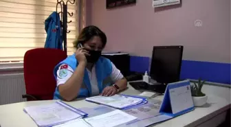 Hasta ve yaşlıların üçüncü doz aşıları evlerinde uygulanıyor