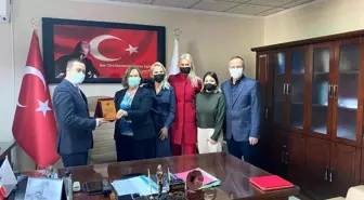 Hastaneden hayırseverlere teşekkür plaketi