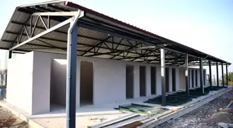 Kartepe'de sokak hayvanları için hazırlanan merkezin çalışmaları sürüyor