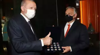 Macaristan Başbakanı Viktor Orban Türkiye'ye ait tarihi eserleri Erdoğan'a iade etti