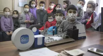 Sivaslı minik yürekler, ihtiyaç sahipleri için yardım topladı