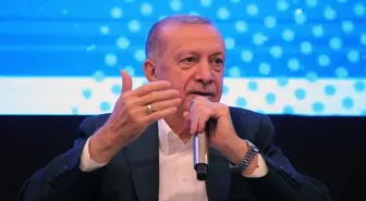 Cumhurbaşkanı Erdoğan, gençlerle birlikte Çanakkale türküsünü söyledi
