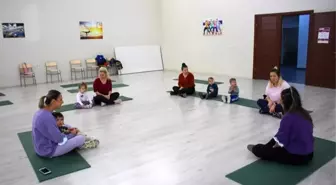 Karşıyakalı Miniklere Yoga Eğitimi