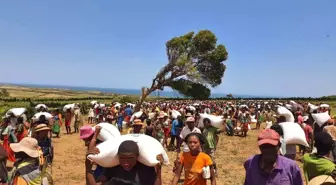 Açlığın tehlikeli boyutlarda olduğu Madagaskar'da 3 bin 370 ailenin yüzü güldü