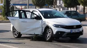 Gediz'de trafik kazası, 4 yaralı