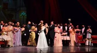 Mersin Devlet Opera ve Balesi 'La Traviata' operasını sanatseverlerle buluşturdu