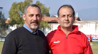 Sökespor'un yeni teknik direktörü Hakan Şimşek, ilk idmana çıktı