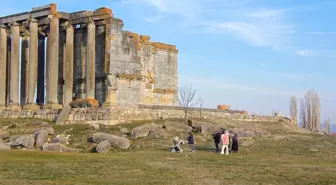 Aizanoi Antik Kenti'ni 2,5 ayda 9 bin 248 kişi ziyaret etti