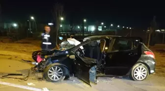 Son dakika gündem: Konya'da refüjü aşıp karşı şeride geçen otomobildeki 3 kişi öldü, 3 kişi yaralandı