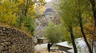 Van'da 311 yıllık cami, fotoğraf tutkunlarının ilgi odağı oldu