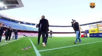 Dani Alves Camp Nou'ya Geri Döndü