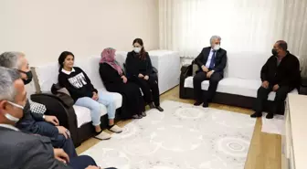 Sayın Valimiz Mehmet Makas ve Eşi Hanımefendi Elif Makas Aile Ziyaretlerinde Bulundular.