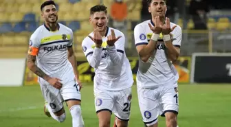 Menemenspor 3 puan peşinde