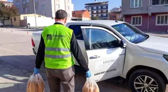 Bursa Karacabey Belediyesince ihtiyaç sahibi 900 kişiye günlük yemek dağıtılıyor